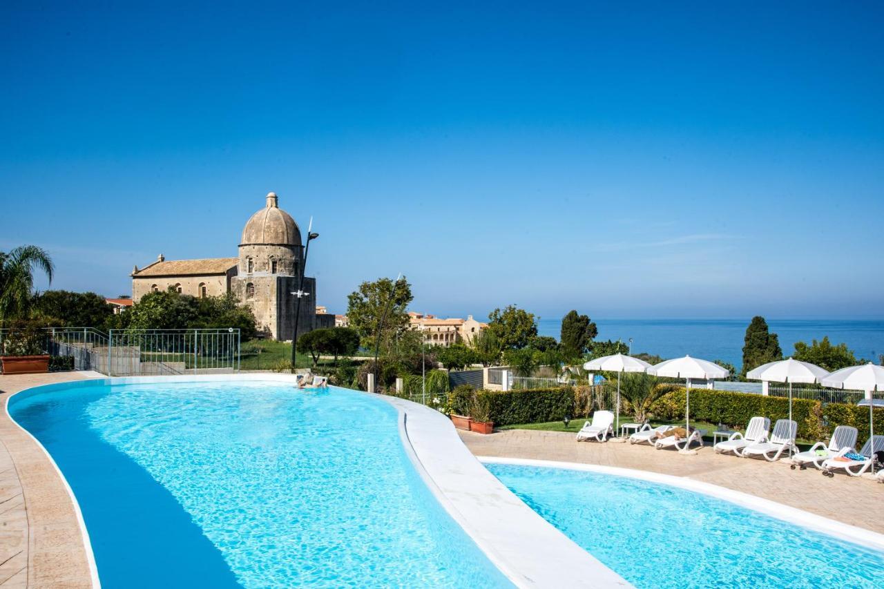 Sentido Michelizia Tropea Resort エクステリア 写真