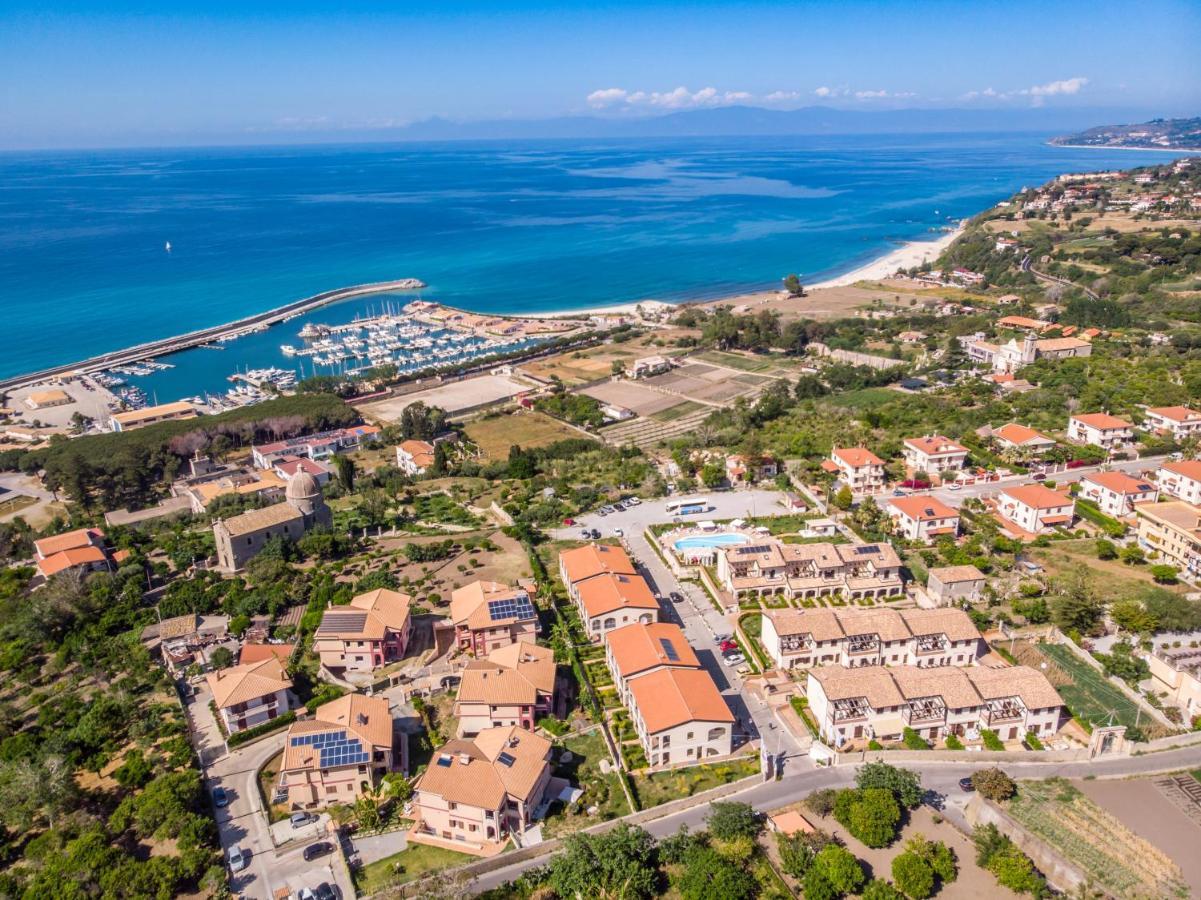 Sentido Michelizia Tropea Resort エクステリア 写真