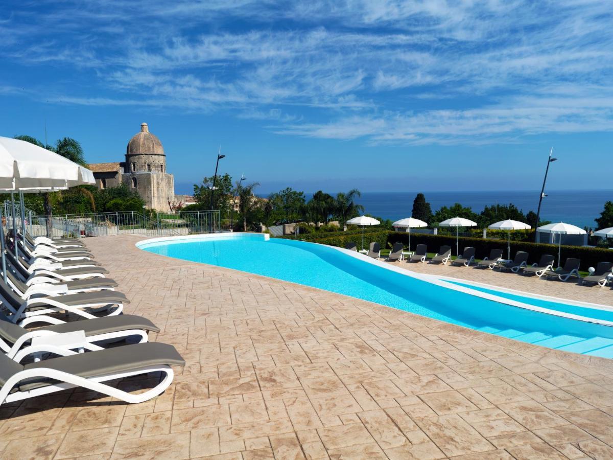 Sentido Michelizia Tropea Resort エクステリア 写真