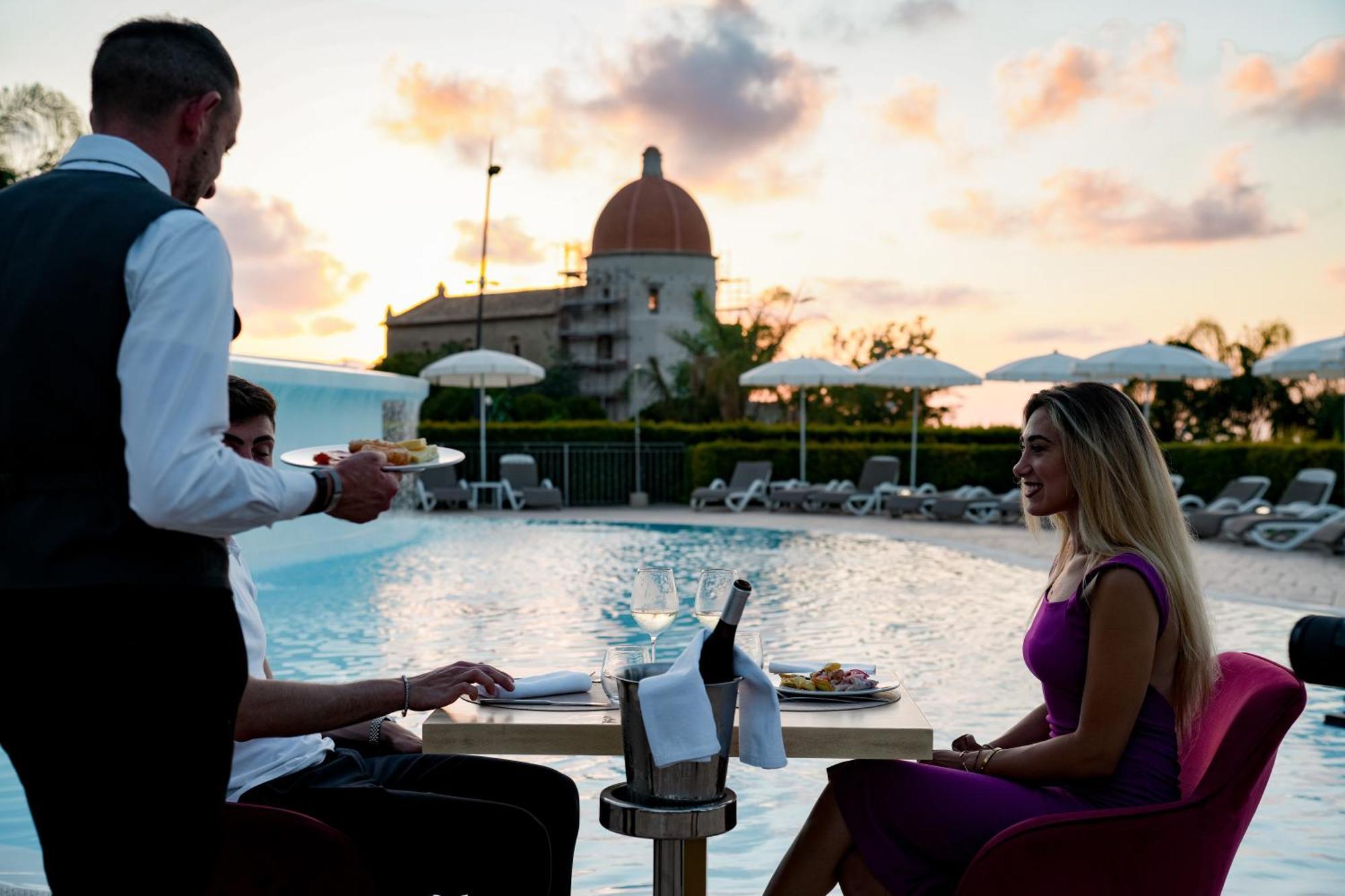 Sentido Michelizia Tropea Resort エクステリア 写真