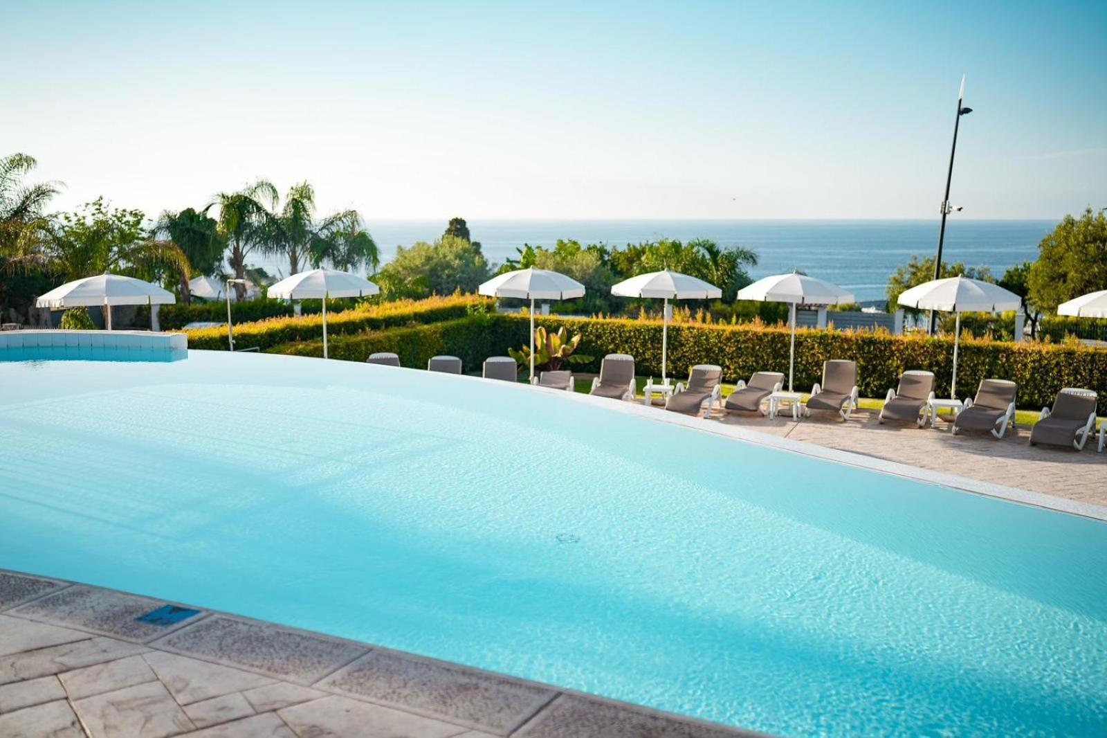 Sentido Michelizia Tropea Resort エクステリア 写真