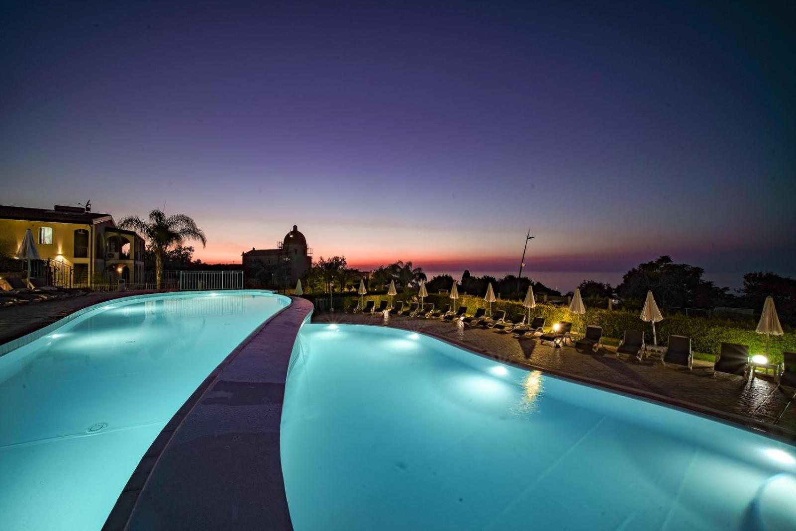 Sentido Michelizia Tropea Resort エクステリア 写真